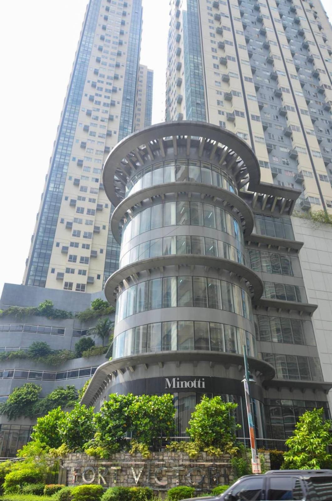 Oasis Regency @ Fort Victoria Bgc Taguig Bagian luar foto