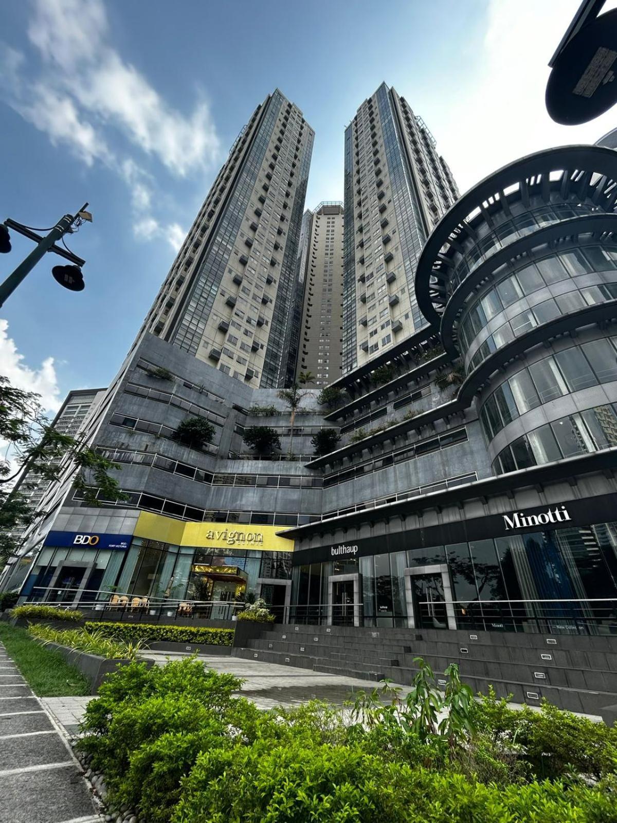 Oasis Regency @ Fort Victoria Bgc Taguig Bagian luar foto