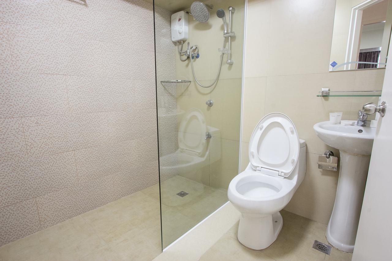Oasis Regency @ Fort Victoria Bgc Taguig Bagian luar foto