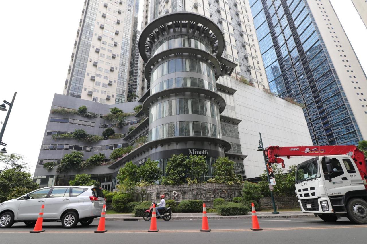 Oasis Regency @ Fort Victoria Bgc Taguig Bagian luar foto