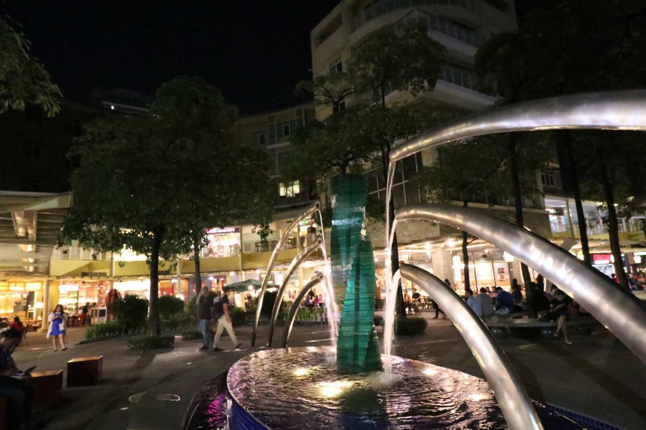 Oasis Regency @ Fort Victoria Bgc Taguig Bagian luar foto
