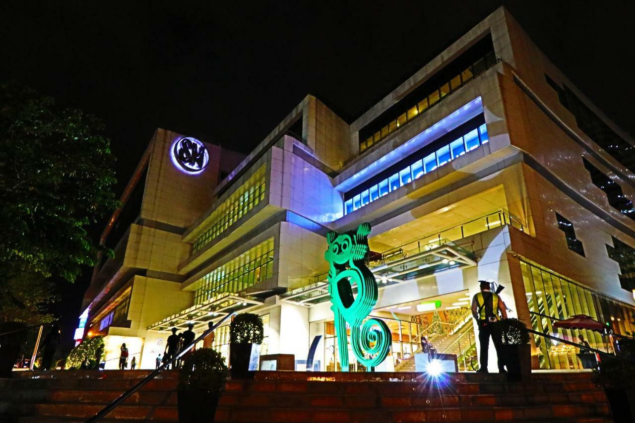 Oasis Regency @ Fort Victoria Bgc Taguig Bagian luar foto