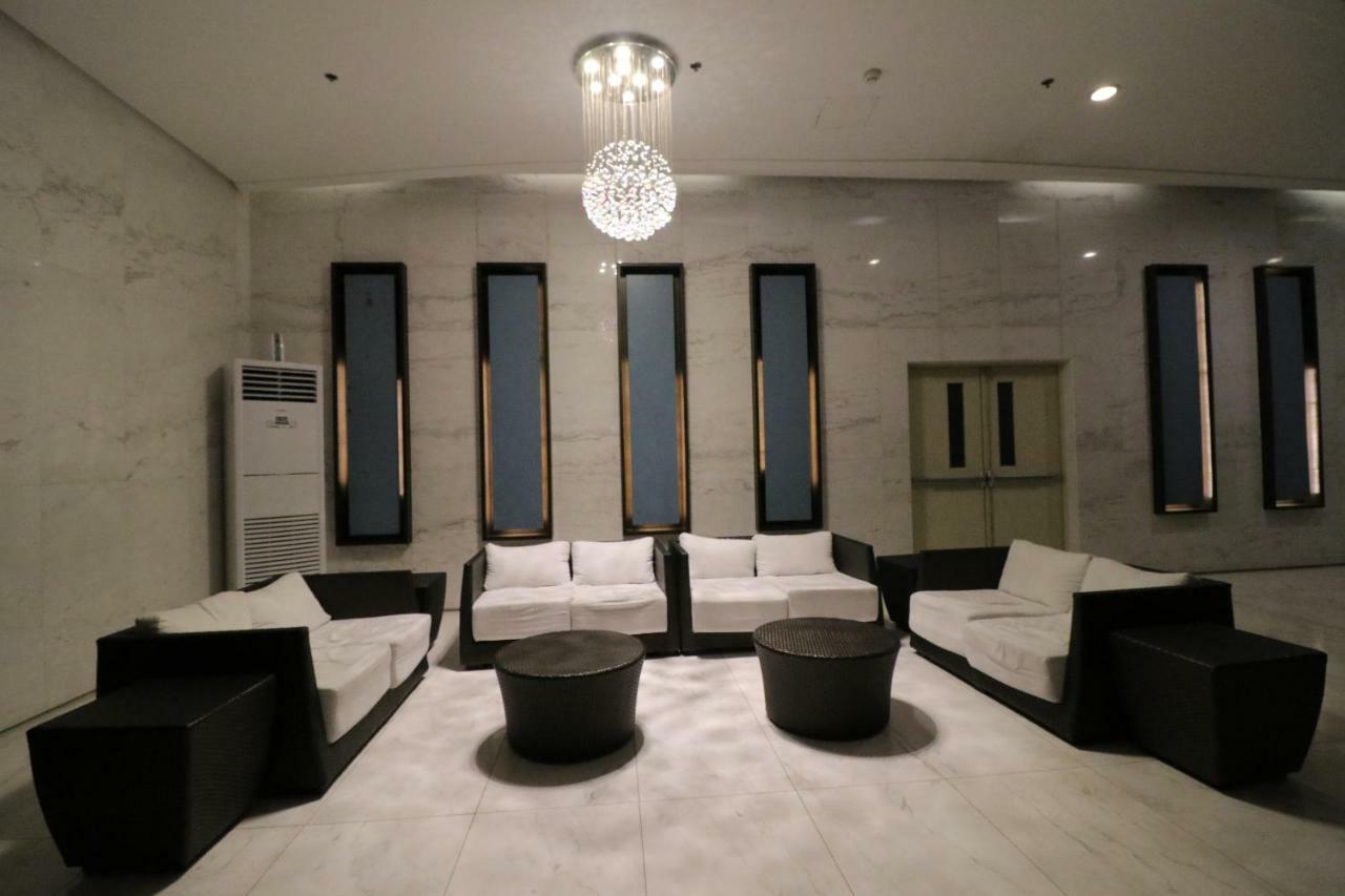 Oasis Regency @ Fort Victoria Bgc Taguig Bagian luar foto